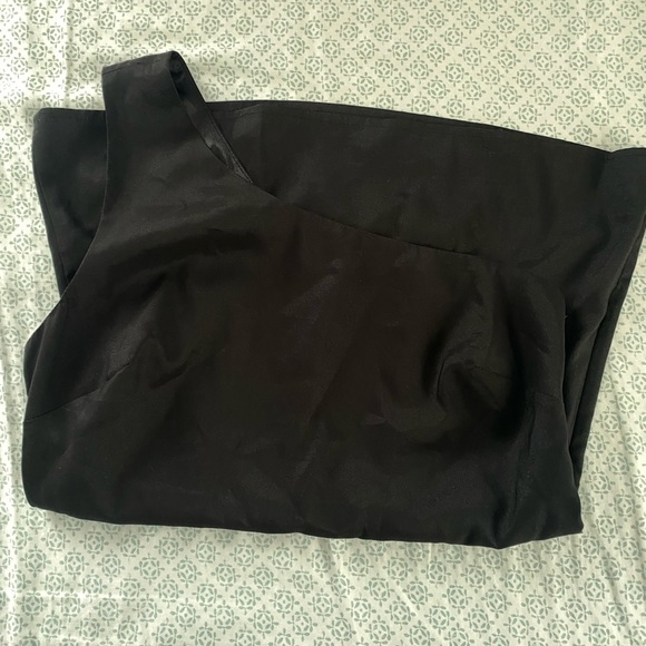 Guess asymmetrical top - Picture 1 of 7